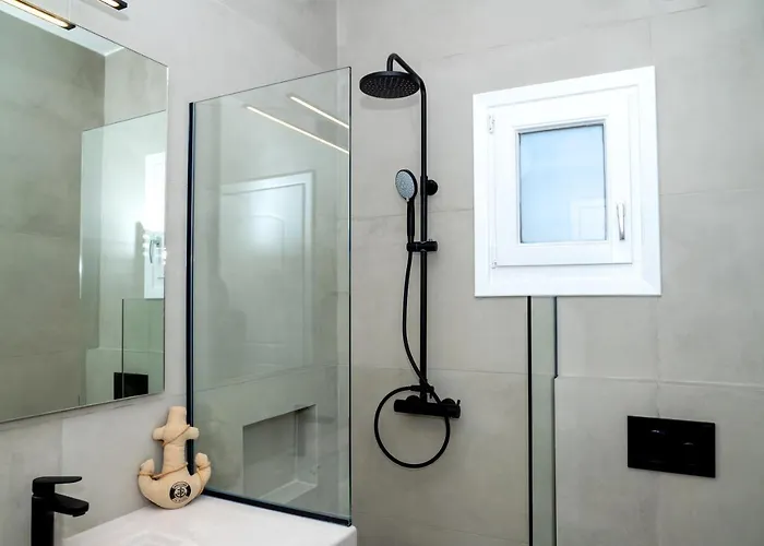 Aegean Crown Azolimnos